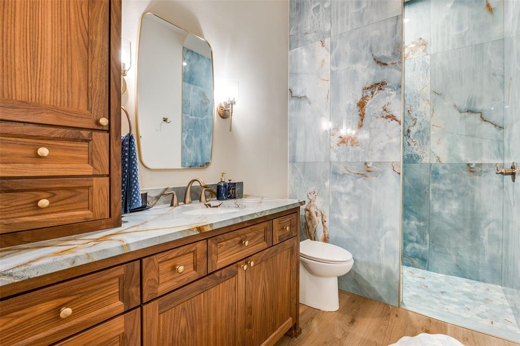 586 Rustic Oaks Road Combine, TX 75159 - Photo 17 of 39 3rd full bath downstairs masterfully done