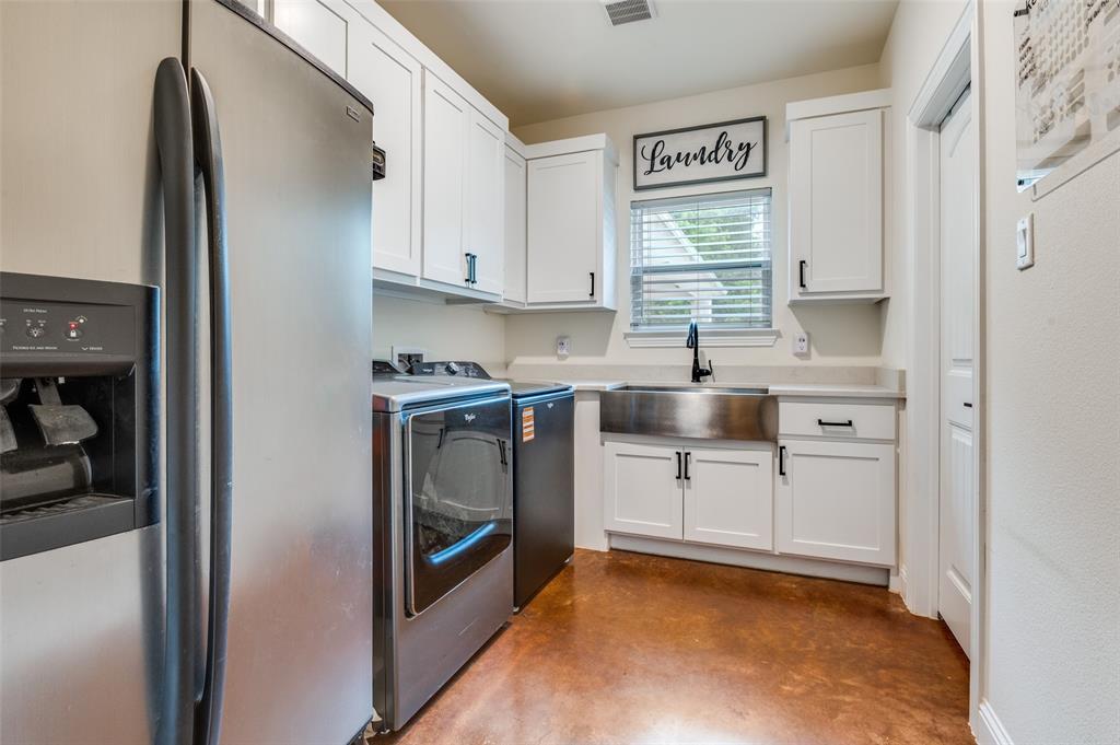586 Rustic Oaks Road Combine, TX 75159 - Photo 22 of 39 Storage, Farm sink, Room for 2nd Fridge