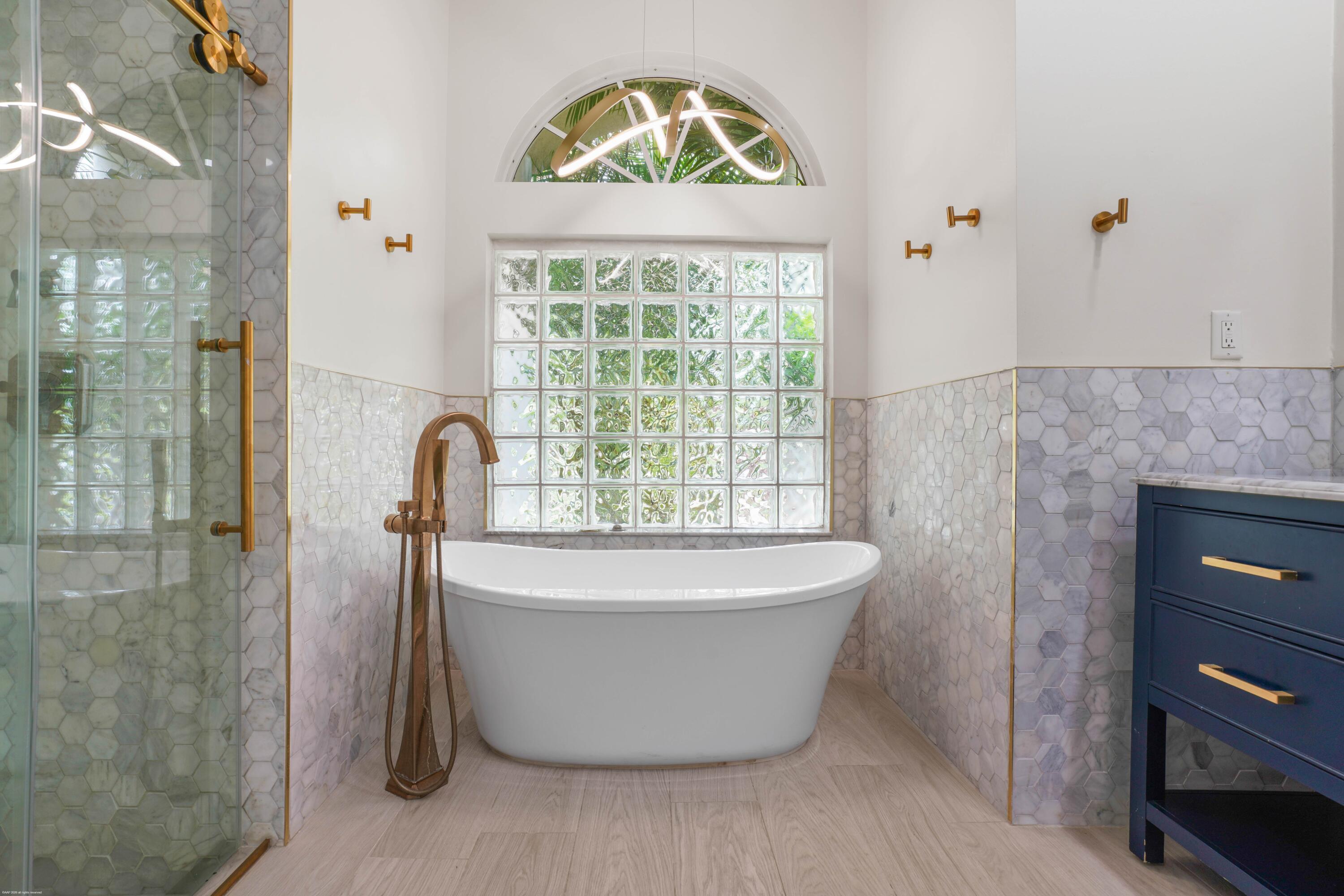 2560 Buck Ridge Trail Loxahatchee, FL 33470 - Photo 29 of 65 Primary en-suite bathroom