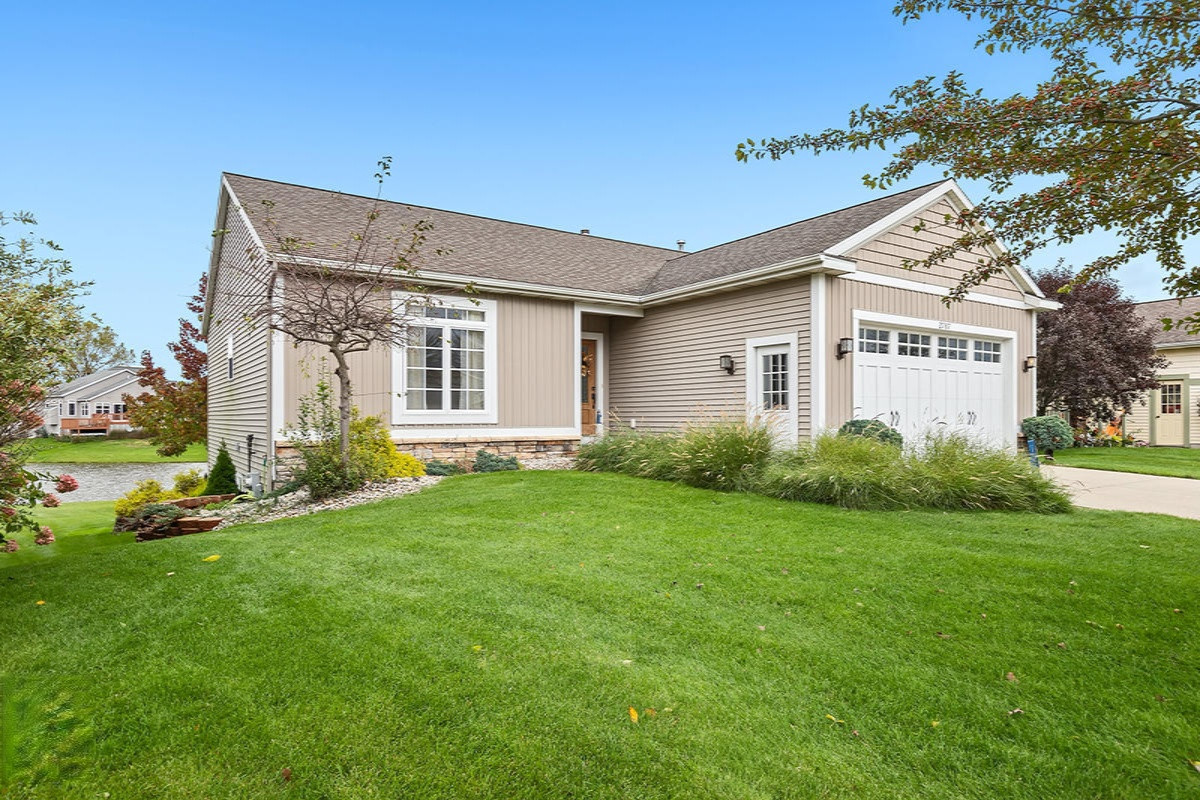 2787 Riley Ridge Road Holland, MI 49424 - Photo 2 of 29 IMG__1001