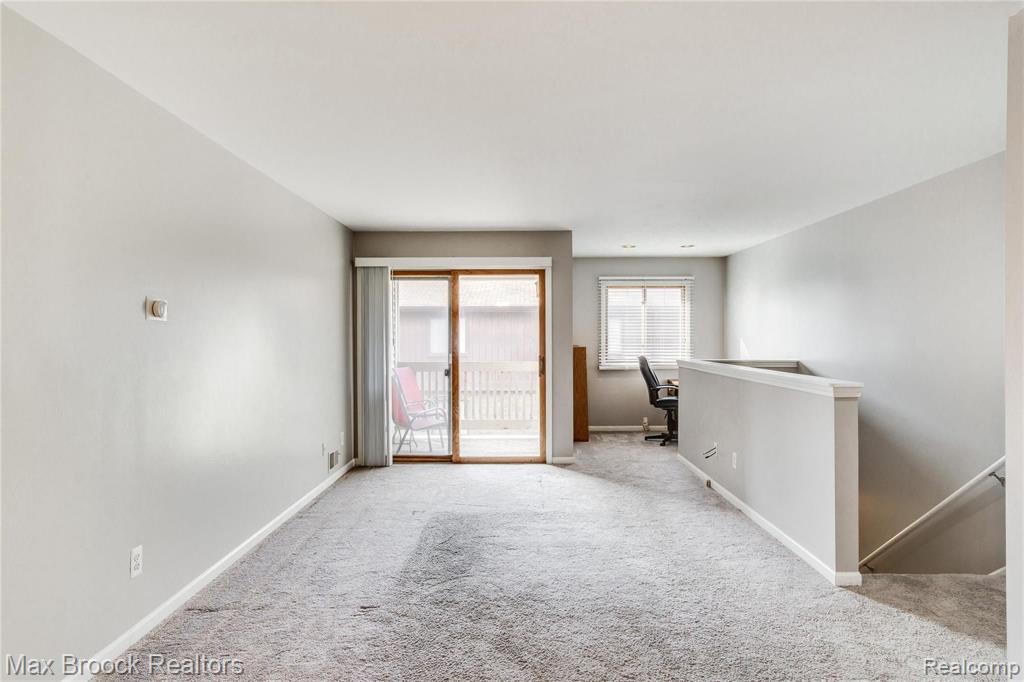 2597 Columbia Road Berkley, MI 48072 - Photo 4 of 12