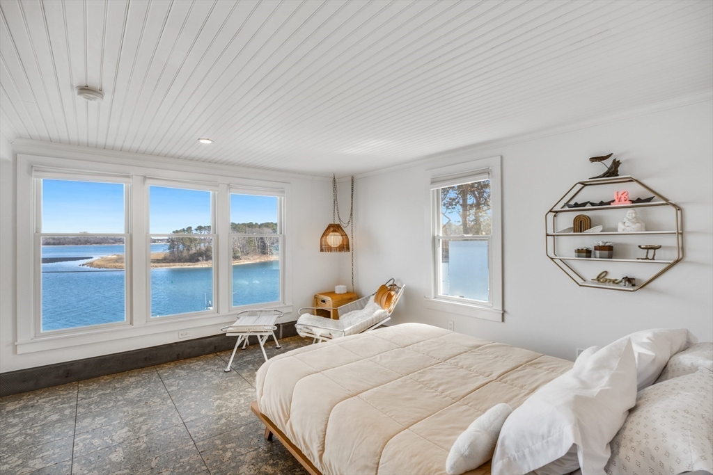 124 Ferry Road Falmouth, MA 02536 - Photo 22 of 42 Gallery Image 22