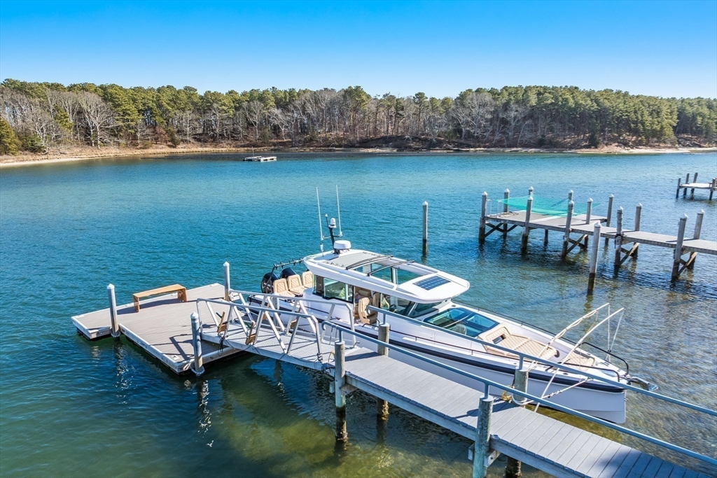 124 Ferry Road Falmouth, MA 02536 - Photo 5 of 42 Gallery Image 5