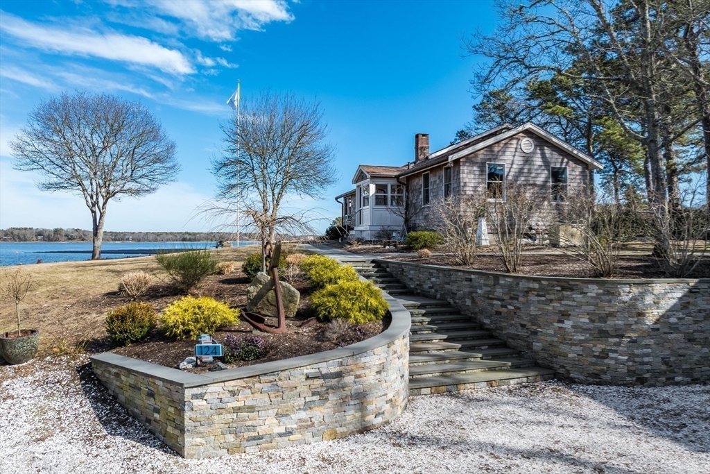 124 Ferry Road Falmouth, MA 02536 - Photo 8 of 42 Gallery Image 8