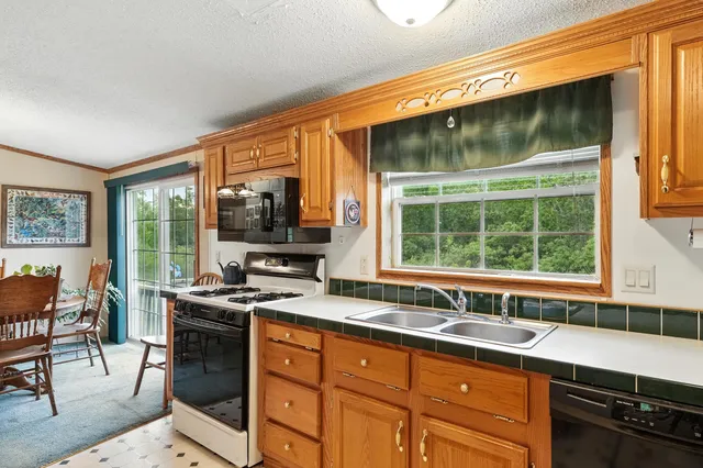 $270,000 | 14071 Shaner Avenue Northeast, Cedar Springs, MI 49319