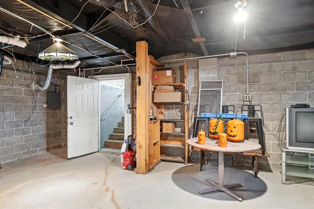 $270,000 | 14071 Shaner Avenue Northeast, Cedar Springs, MI 49319