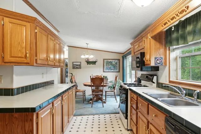 $270,000 | 14071 Shaner Avenue Northeast, Cedar Springs, MI 49319