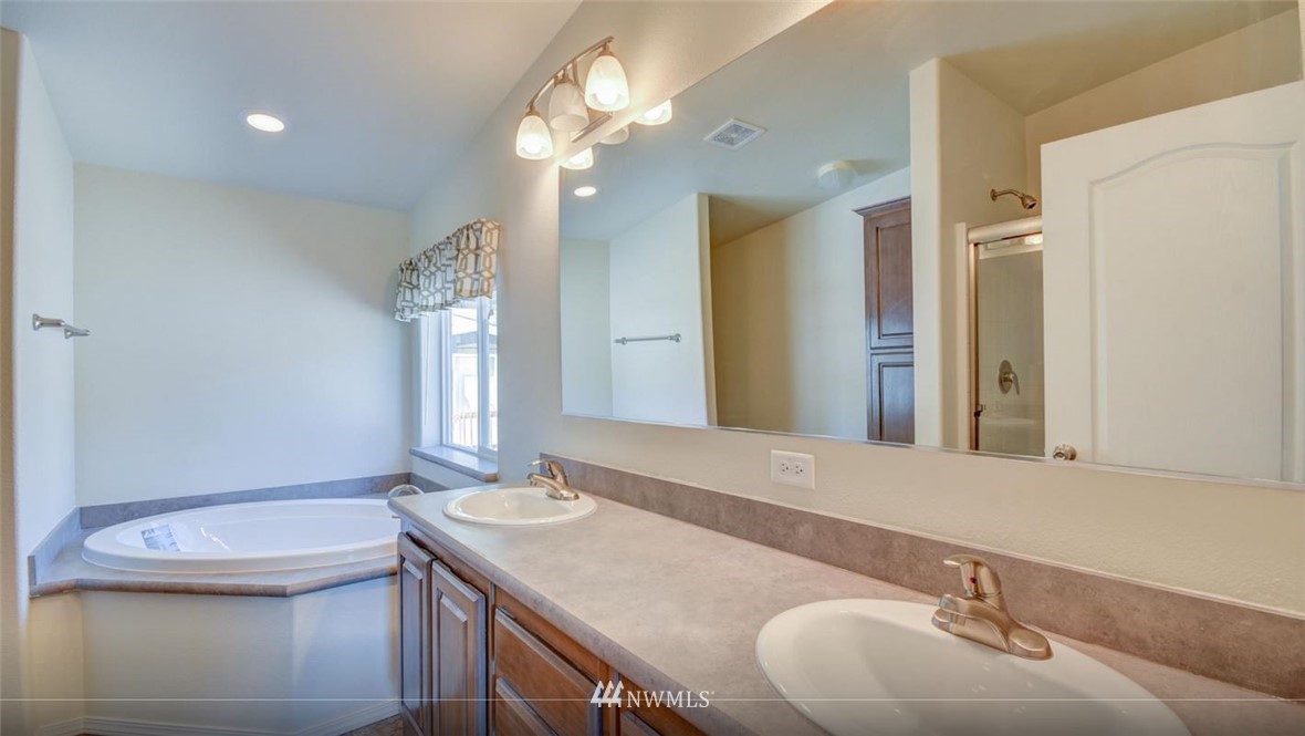 95 East Morris Road Coupeville, WA 98239 - Photo 13 of 19 Gallery Image 13