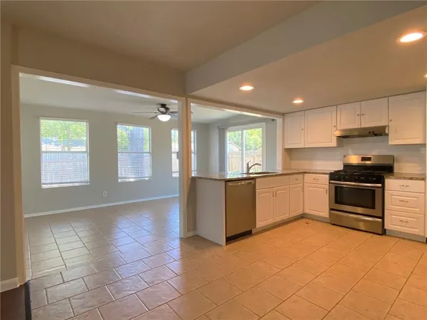 $1,800 | 7000 Bryn Mawr Cove, Austin, TX 78723