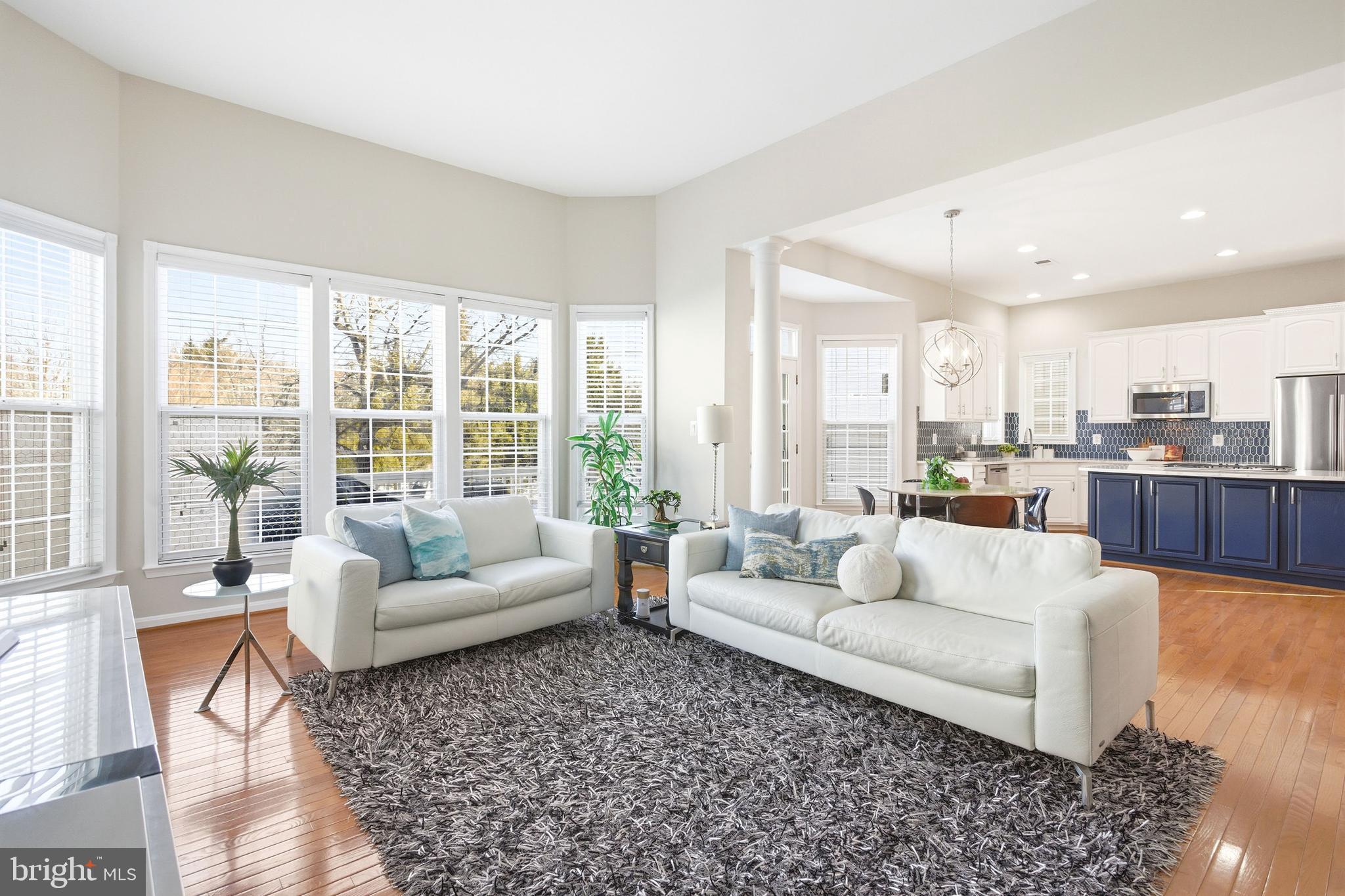 8322 Middle Ruddings Drive Lorton, VA 22079 - Photo 4 of 46