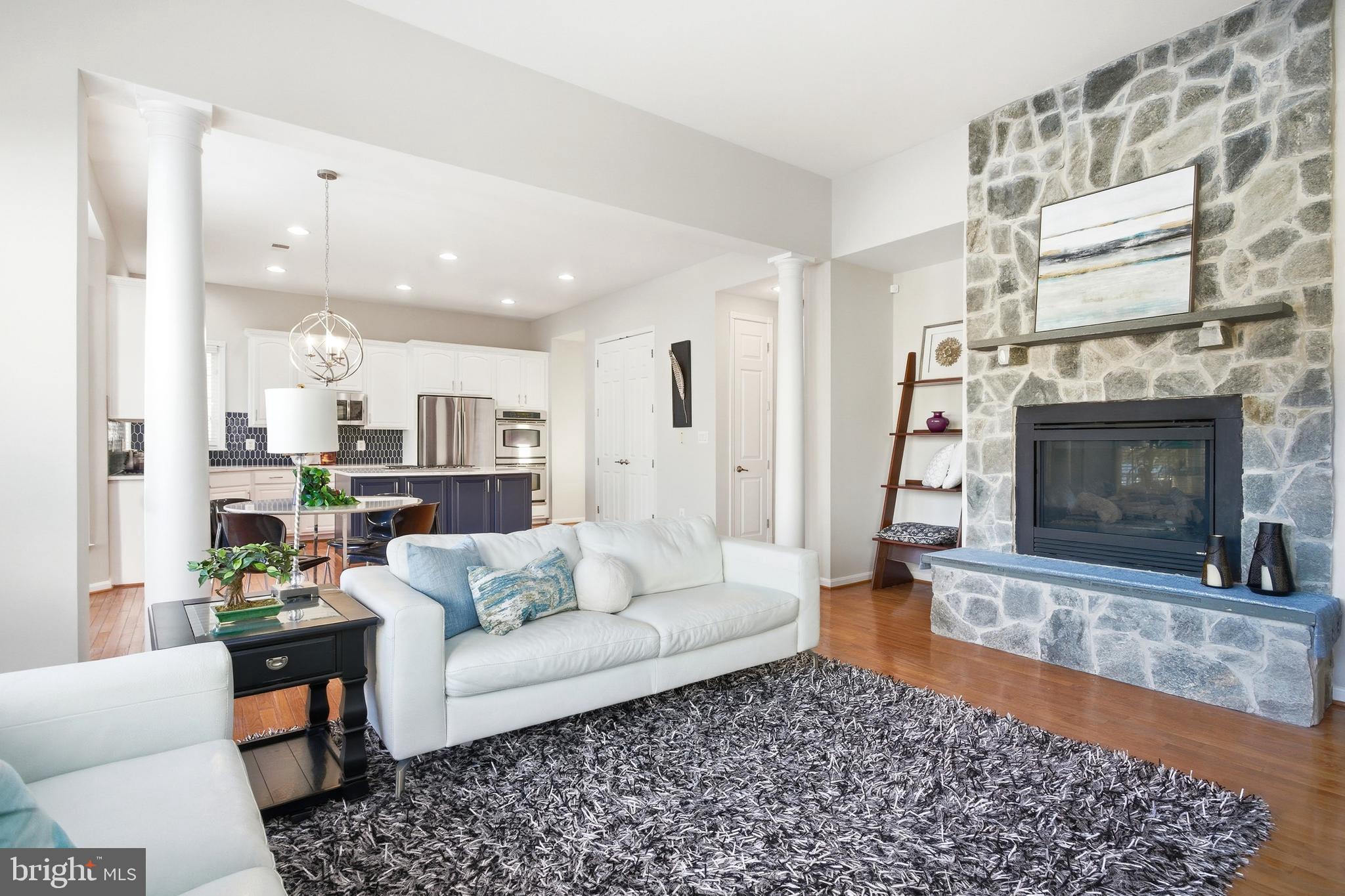 8322 Middle Ruddings Drive Lorton, VA 22079 - Photo 5 of 46