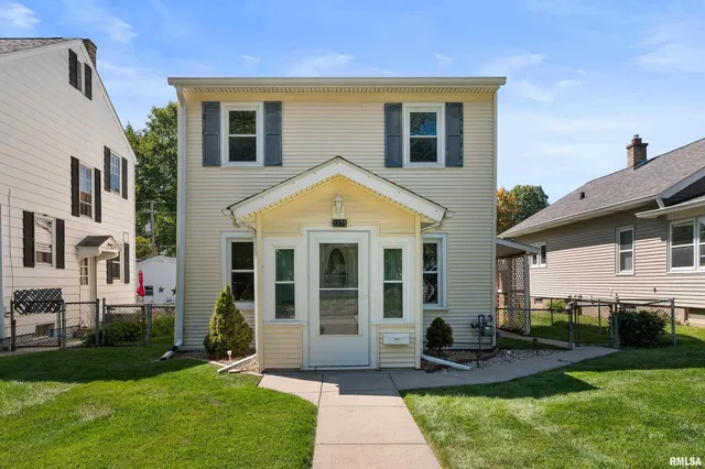 $144,900 | 2375 31st Street, Unit A, Moline, IL 61265