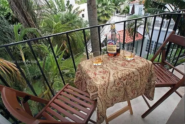 $1,800 | 900 Euclid Avenue, Unit 14, Miami Beach, FL 33139