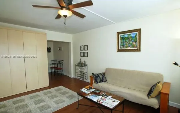 $1,800 | 900 Euclid Avenue, Unit 14, Miami Beach, FL 33139