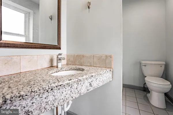 $1,200 | 1327 Snyder Avenue, Unit 2F, Philadelphia, PA 19148