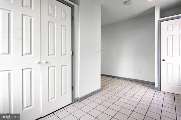$1,200 | 1327 Snyder Avenue, Unit 2F, Philadelphia, PA 19148