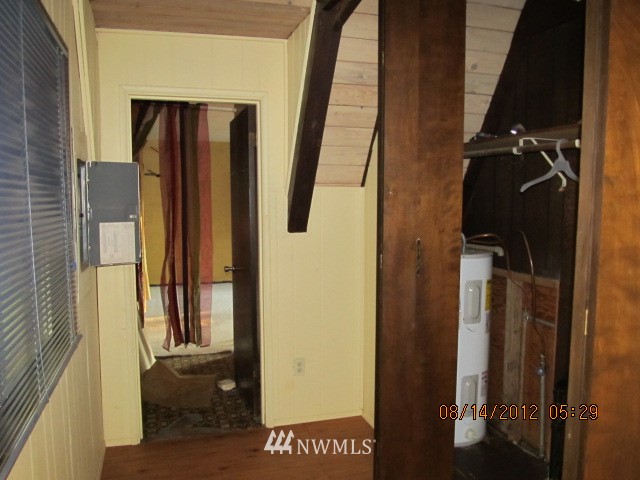1035 Carroll Road Kelso, WA 98626 - Photo 2 of 14 Gallery Image 2
