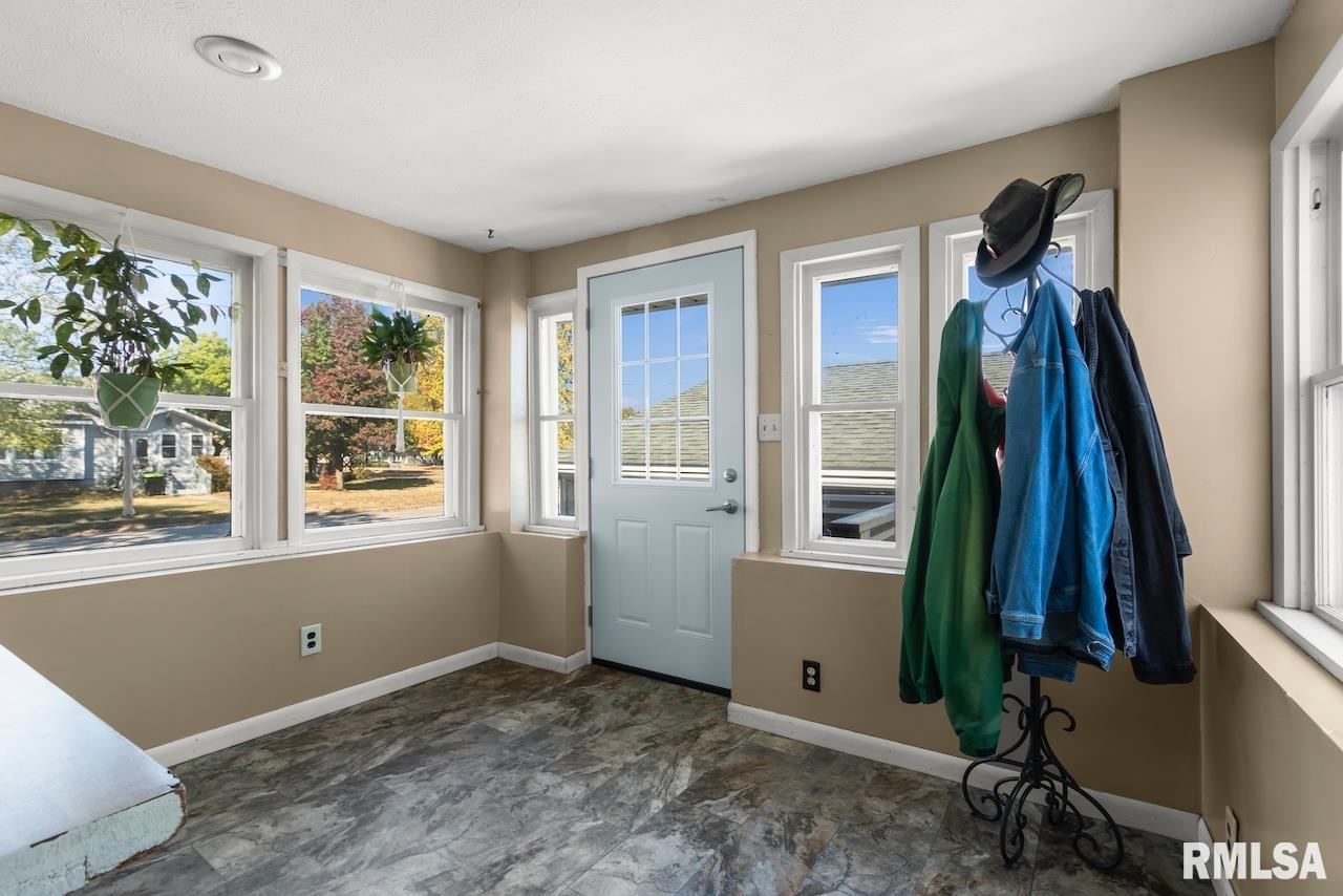 525 West Ash Street Chillicothe, IL 61523 - Photo 15 of 42