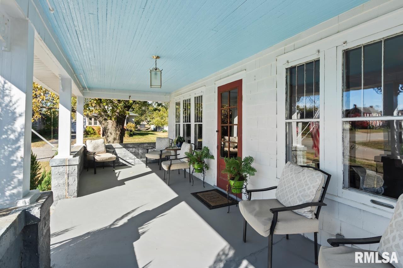 525 West Ash Street Chillicothe, IL 61523 - Photo 2 of 42