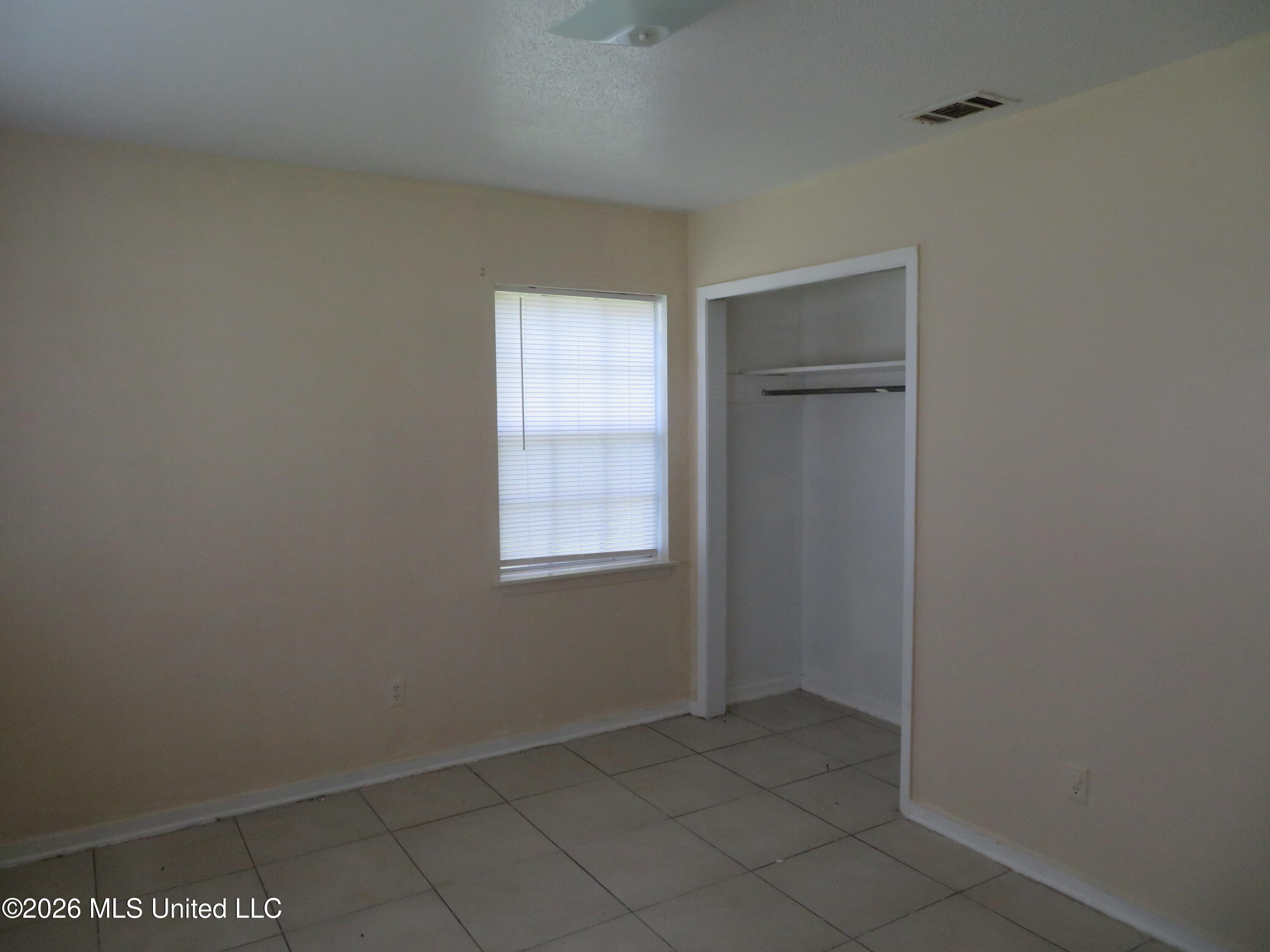 356 Springdale Circle D'Iberville, MS 39540 - Photo 11 of 22 IMG_0957