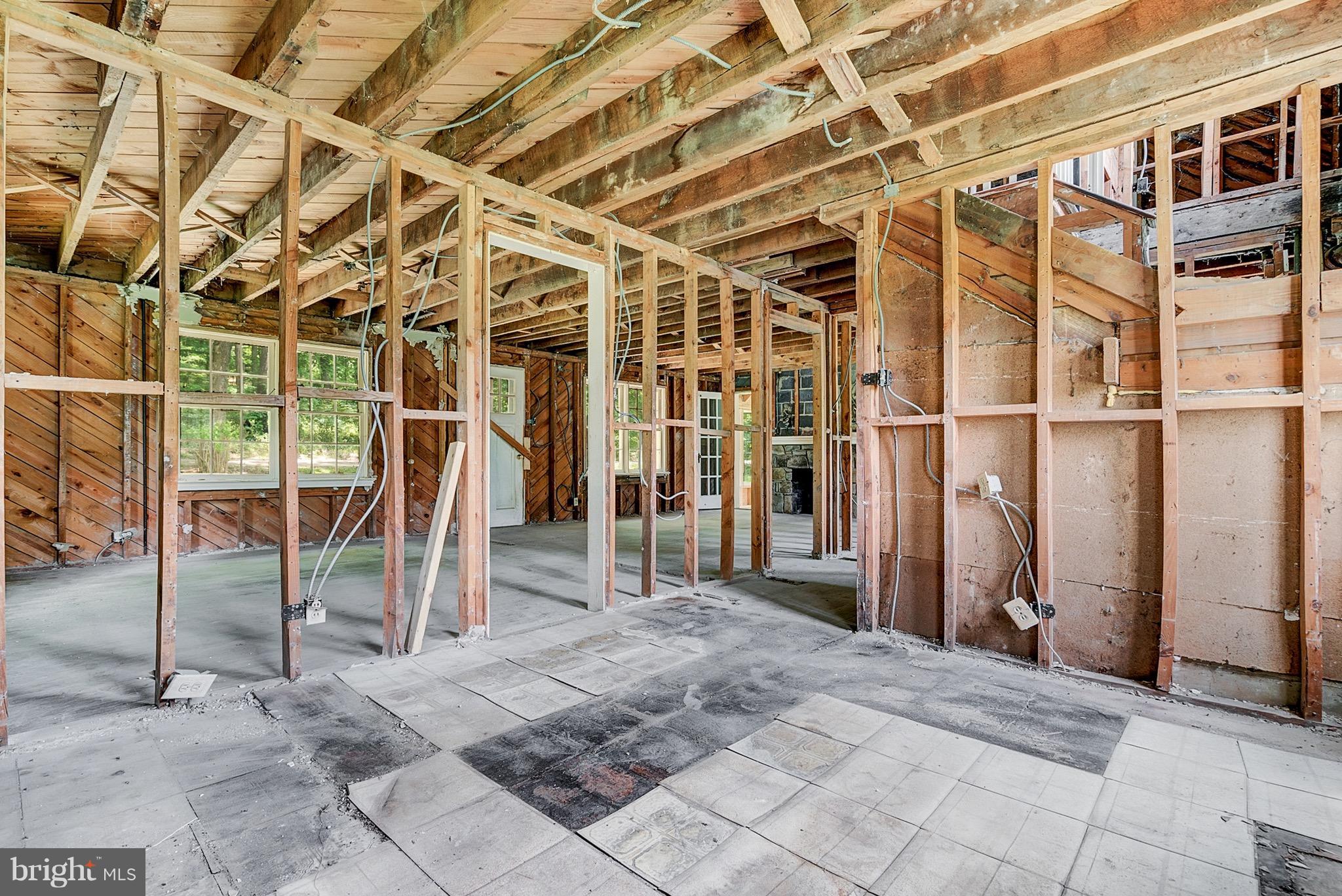 6063 Coon Tree Road The Plains, VA 20198 - Photo 13 of 23 Upper level has plenty of space for 2 bedrooms