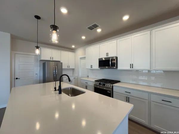 $2,875 | 5958 Edna Point, New Braunfels, TX 78130