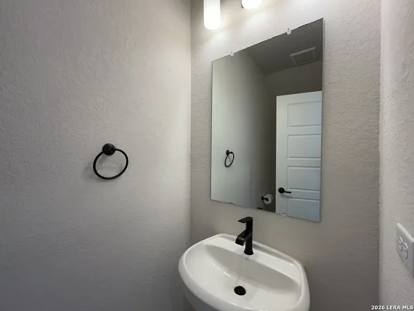 $2,875 | 5958 Edna Point, New Braunfels, TX 78130