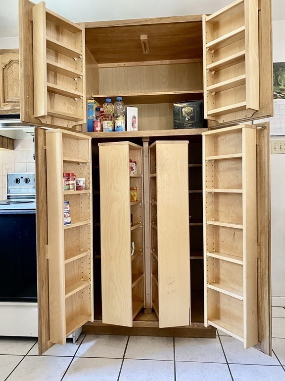 15 Chelmsford Road Billerica, MA 01862 - Photo 11 of 30