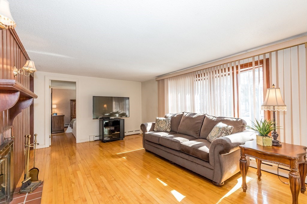 15 Chelmsford Road Billerica, MA 01862 - Photo 2 of 30