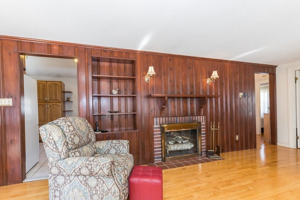 15 Chelmsford Road Billerica, MA 01862 - Photo 4 of 30