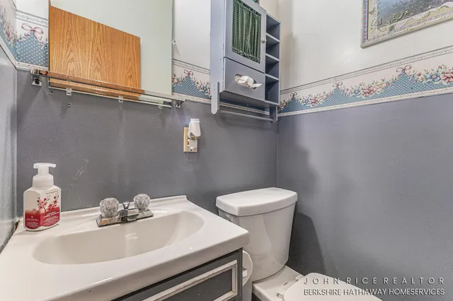 $199,900 | 428 West Walnut Street, Hastings, MI 49058