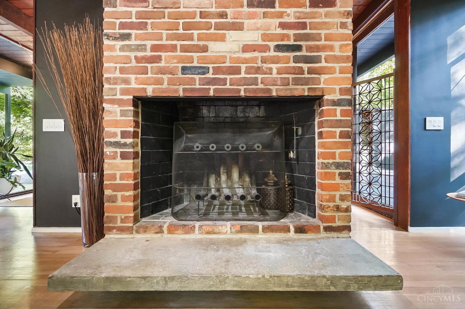 429 West Galbraith Road Cincinnati, OH 45215 - Photo 24 of 93