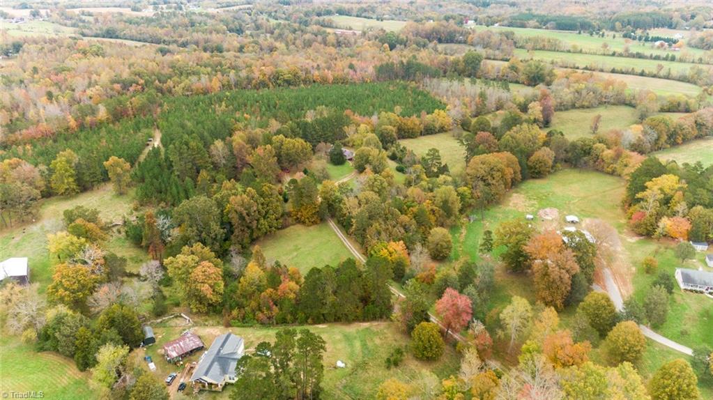 345 McClamrock Road Mocksville, NC 27028 - Photo 6 of 38 Gallery Image 6