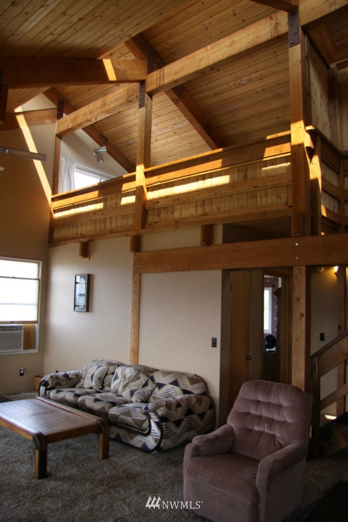296 Bear Creek Road Winthrop, WA 98862 - Photo 7 of 18 Gallery Image 7