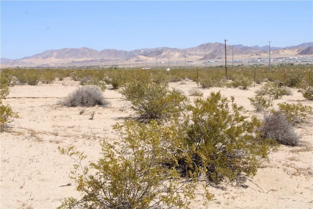 5 Morongo Road Twentynine Palms, CA 92277 - Photo 16 of 21