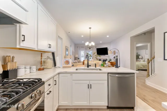 $3,500 | 2 Blair Court, Colonie, NY 12110