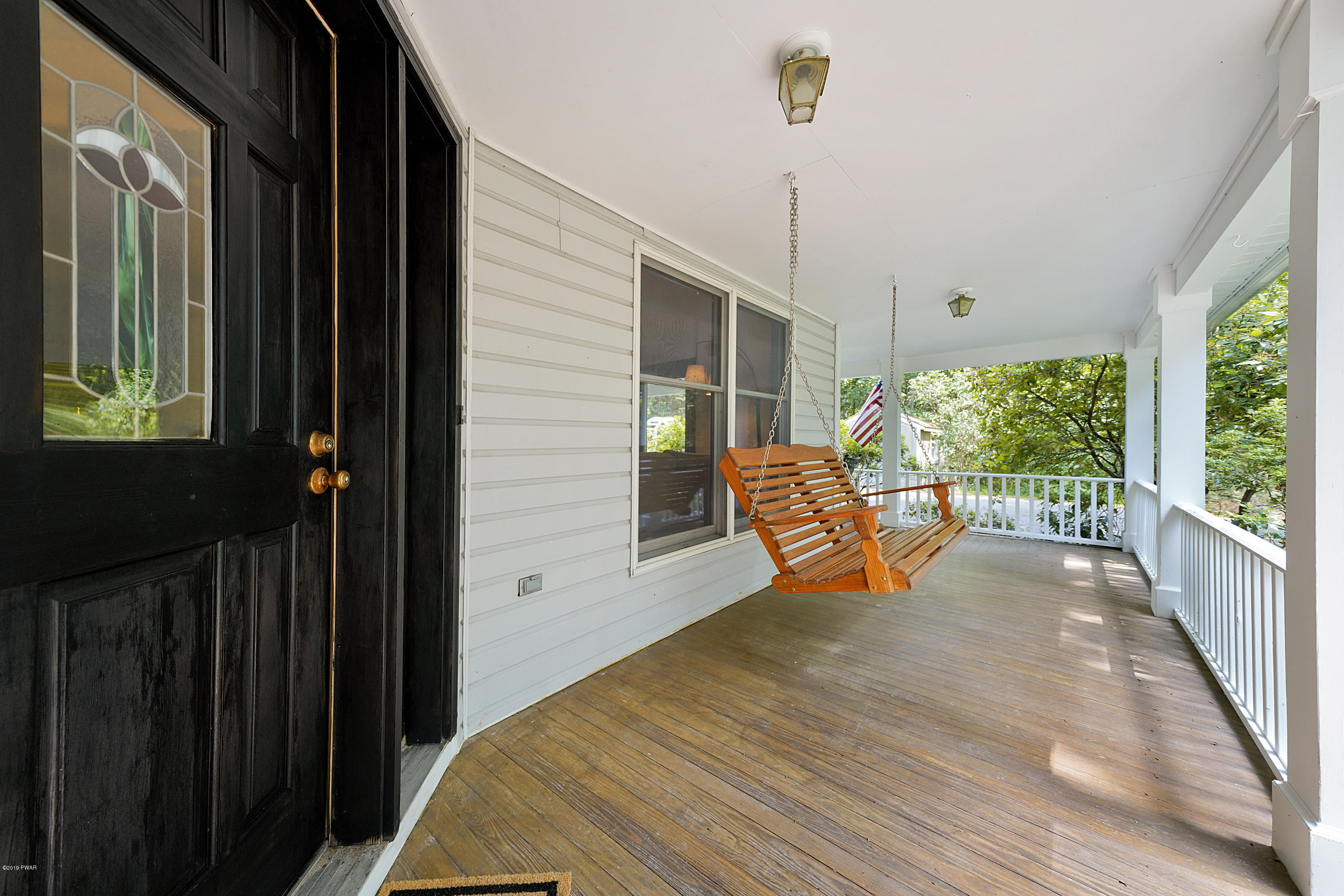 121 Mill Ridge Drive Milford, PA 18337 - Photo 4 of 36 rs1pvbf73z7pea837b1224xp01cegmmsz800m8yr