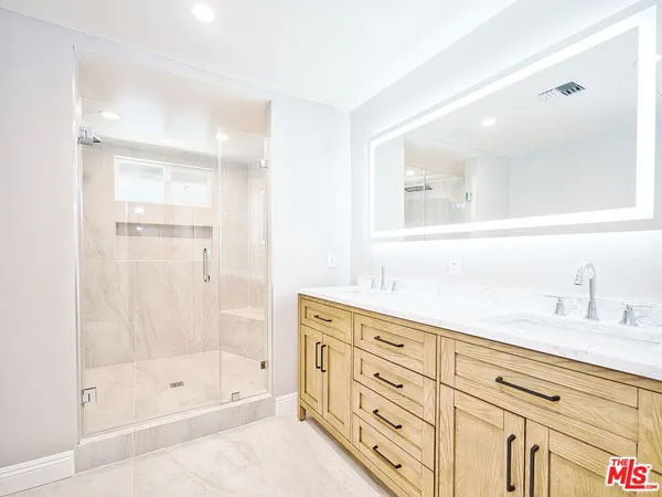 $7,250 | 4863 Don Juan Place, Woodland Hills, CA 91364