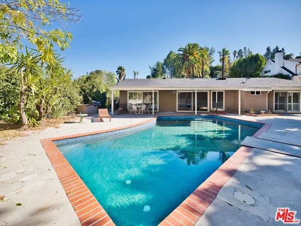$7,250 | 4863 Don Juan Place, Woodland Hills, CA 91364