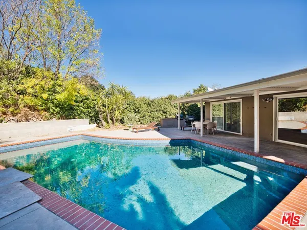 $7,250 | 4863 Don Juan Place, Woodland Hills, CA 91364