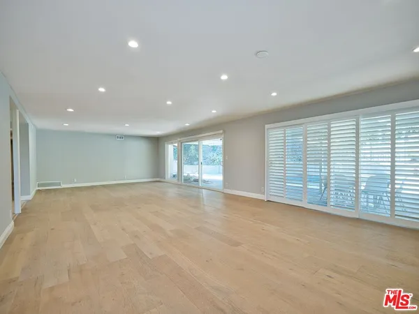 $7,250 | 4863 Don Juan Place, Woodland Hills, CA 91364