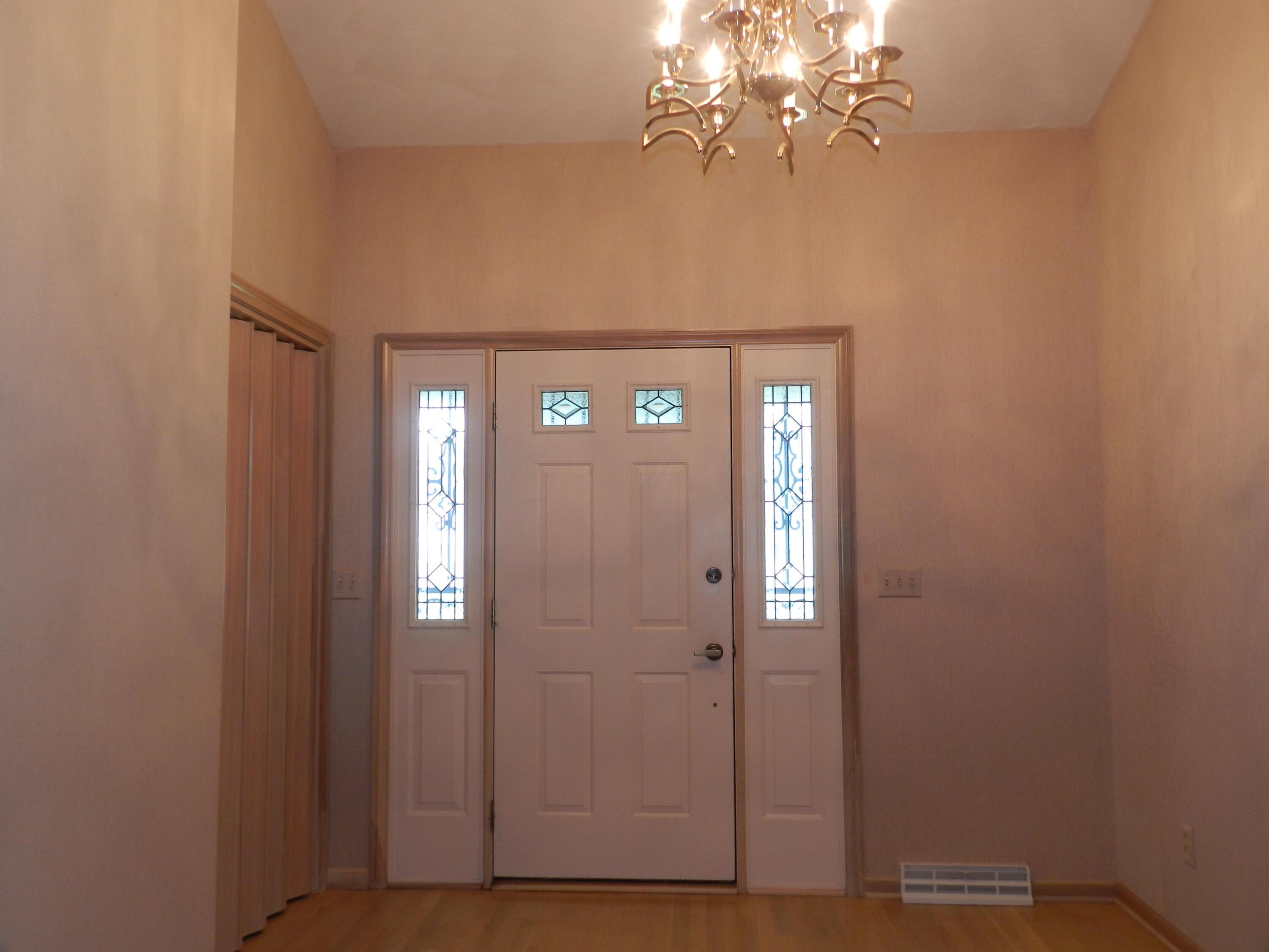 6621 Tussic St Road Westerville, OH 43082 - Photo 15 of 35 Foyer