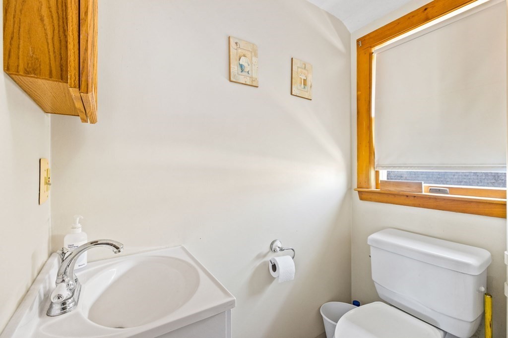 84 Rebecca Road Scituate, MA 02066 - Photo 17 of 33