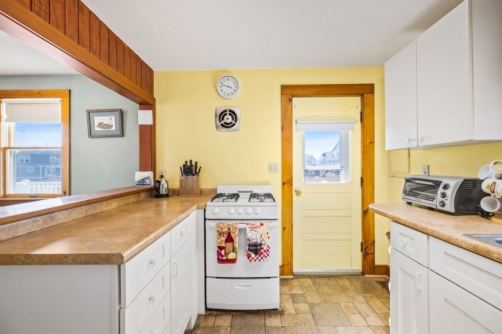 84 Rebecca Road Scituate, MA 02066 - Photo 5 of 33