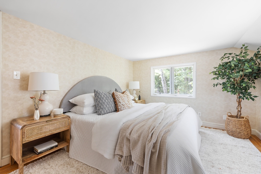 26 Kimlo Road Wellesley, MA 02481 - Photo 11 of 27