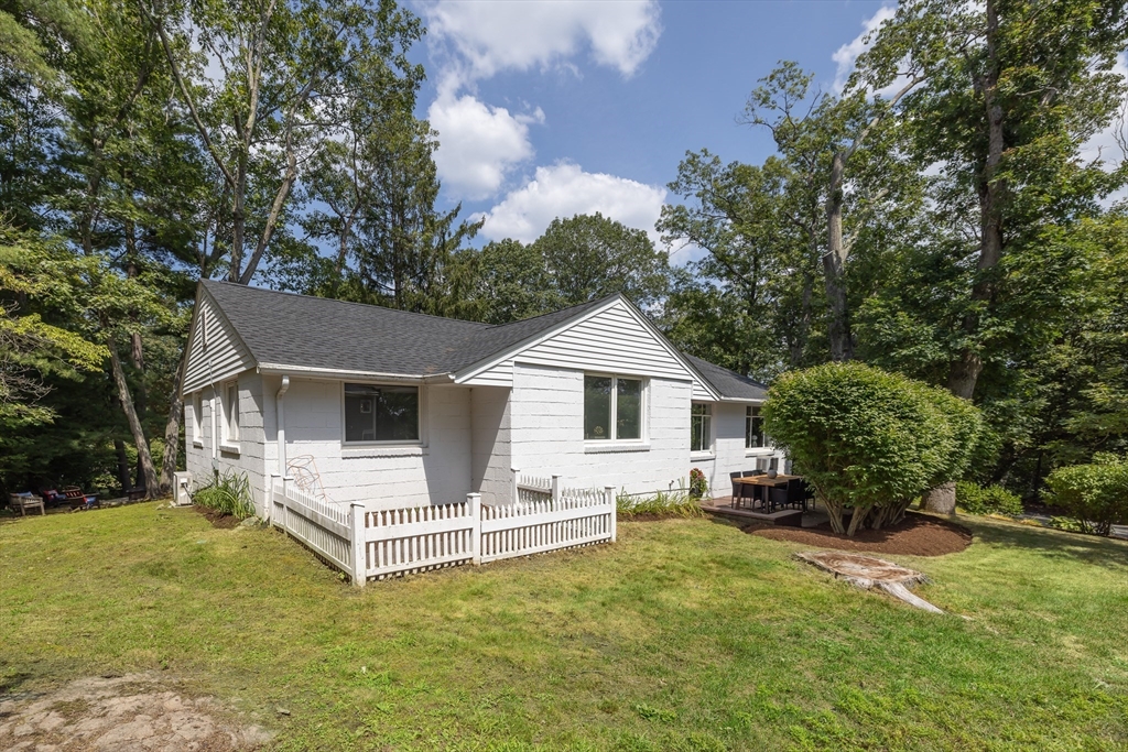 26 Kimlo Road Wellesley, MA 02481 - Photo 22 of 27