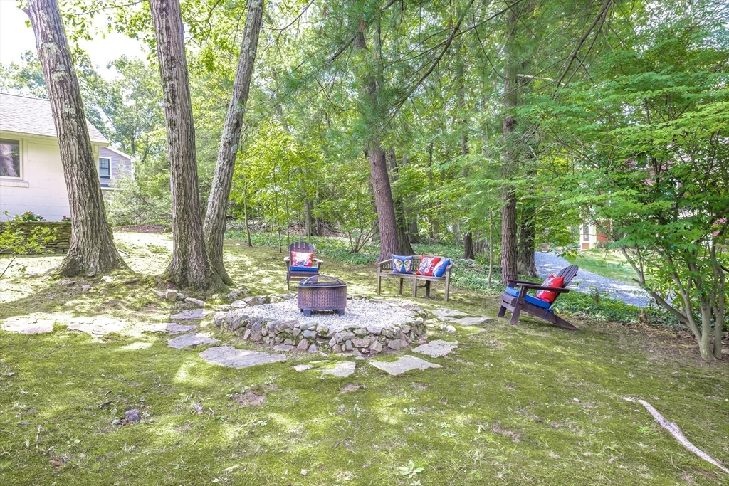 26 Kimlo Road Wellesley, MA 02481 - Photo 23 of 27