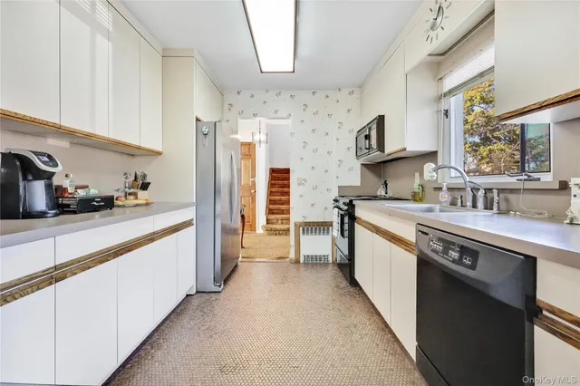 $1,199,000 | 7 Park Circle, Cedarhurst, NY 11516