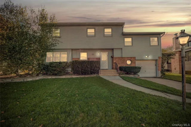 $1,199,000 | 7 Park Circle, Cedarhurst, NY 11516