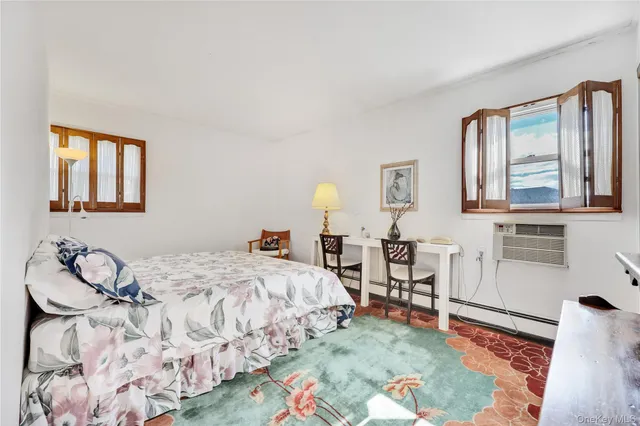 $1,199,000 | 7 Park Circle, Cedarhurst, NY 11516